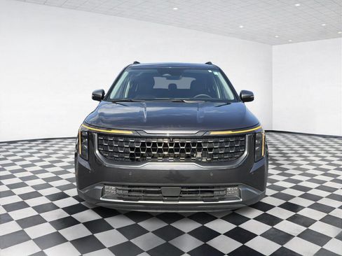 Used 2025 Kia Carnival SX w/ SX Dark Edition Package FWD image 2