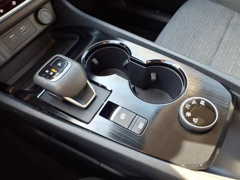 Used 2023 Nissan Rogue SV image 12