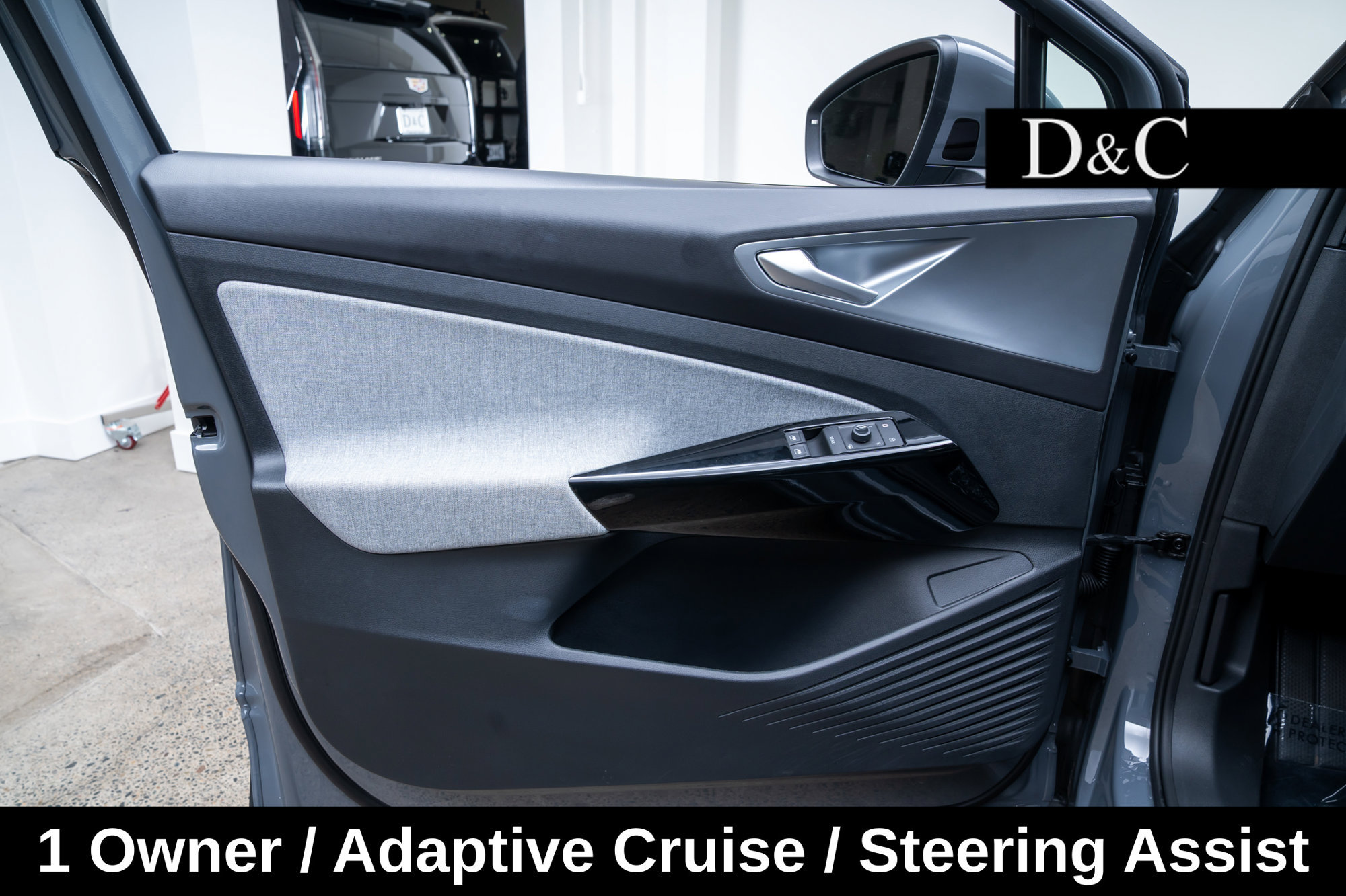 Used 2023 Volkswagen ID.4 Pro AWD/4WD image 15