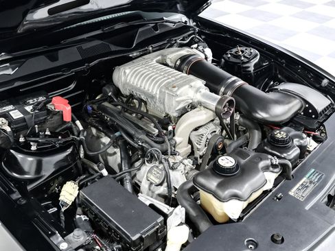 Used 2010 Ford Mustang GT image 13