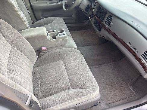 Used 2001 Chevrolet Impala FWD image 7