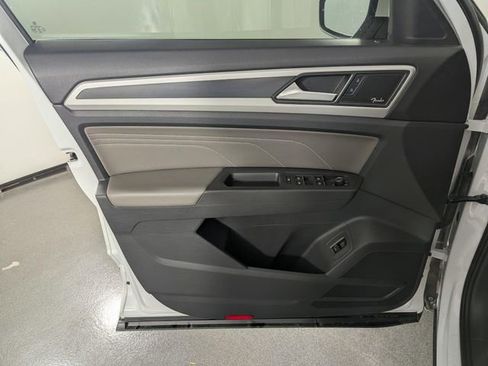 Used 2023 Volkswagen Atlas Cross Sport SEL Premium R-Line AWD/4WD image 14