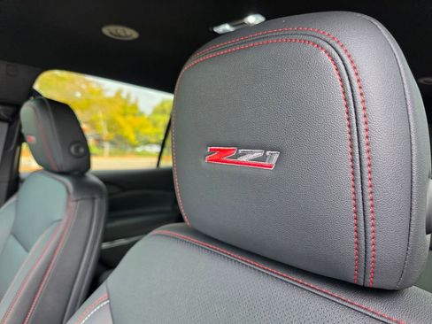 New 2026 Chevrolet Traverse Z71 w/ Enhanced Driving Package image 9