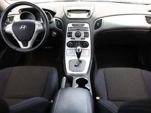 Used 2010 Hyundai Genesis 2.0T RWD image 21