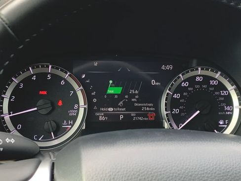 Used 2024 Toyota Highlander XLE AWD/4WD image 20