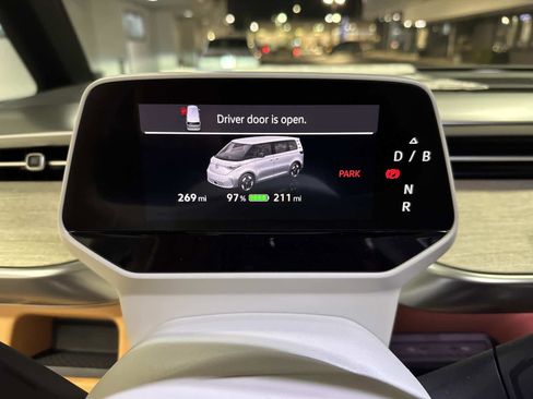 New 2025 Volkswagen ID. Buzz 1st Edition image 30