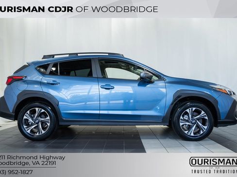 Used 2024 Subaru Crosstrek 2.0i Premium AWD/4WD image 3