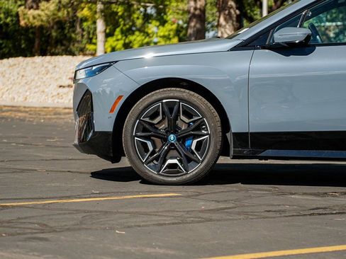 Used 2025 BMW iX xDrive50 w/ Premium Package image 8