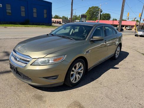 Used 2012 Ford Taurus SEL FWD image 1