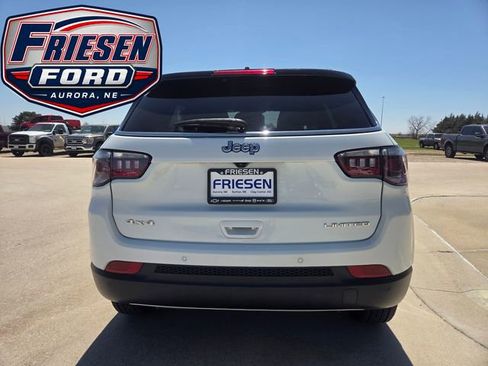 Used 2024 Jeep Compass Limited AWD/4WD image 6