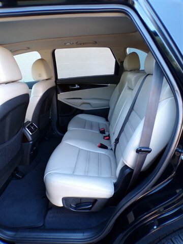Used 2020 Kia Sorento EX FWD image 20