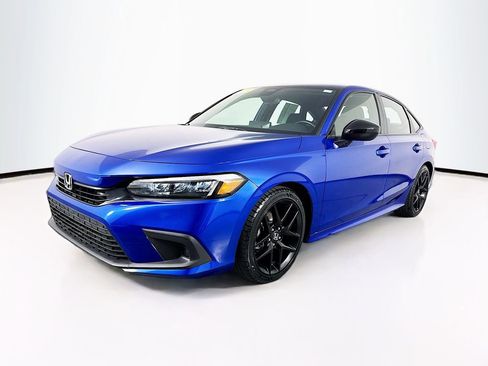 Used 2023 Honda Civic Sport image 3