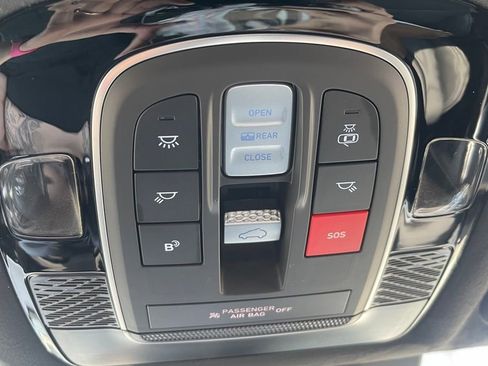 Used 2024 Hyundai Palisade Calligraphy image 26