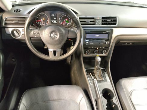 Used 2014 Volkswagen Passat 1.8T S FWD image 22
