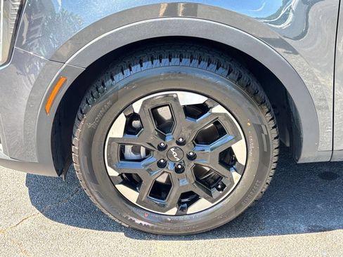 Used 2024 Kia Sorento S FWD image 32