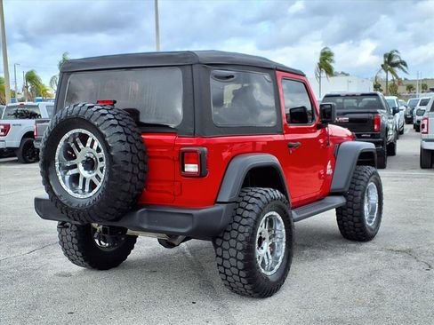 Used 2019 Jeep Wrangler Sport image 7