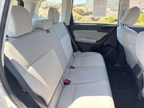 Used 2015 Subaru Forester 2.5i w/ Alloy Wheel Package AWD/4WD image 12