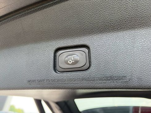 Used 2018 Ford Explorer Platinum AWD/4WD image 8