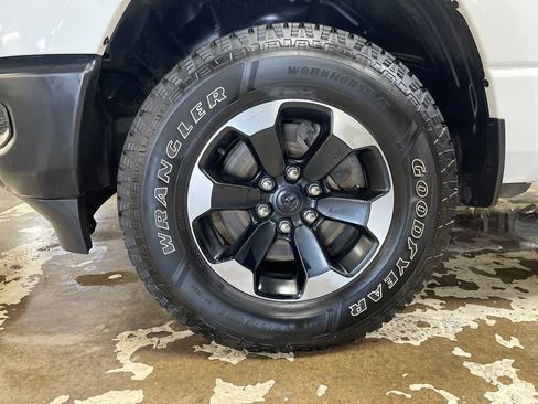 Used 2020 RAM 1500 Tradesman AWD/4WD image 11