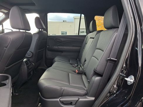 Used 2023 Honda Passport EX-L image 10