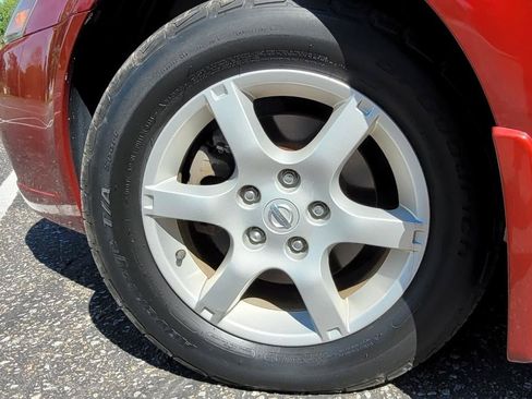 Used 2005 Nissan Altima 3.5 SL FWD image 9