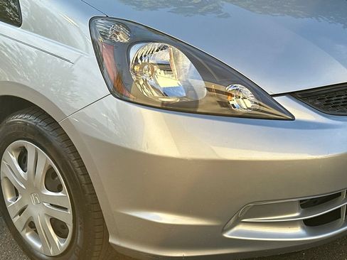Used 2011 Honda Fit image 8