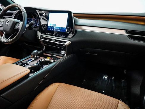 Used 2023 Lexus RX 350 Premium image 12