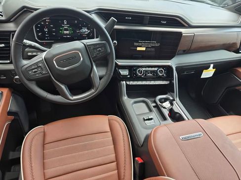 New 2026 GMC Sierra 2500 Denali Ultimate AWD/4WD image 8