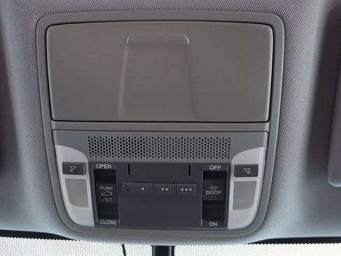 Used 2017 Acura RDX FWD image 32