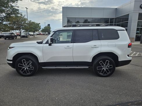 Used 2026 Lexus GX 550 w/ Accessory Package (31) AWD/4WD image 9
