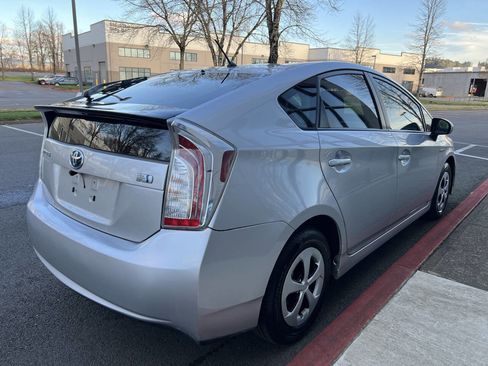 Used 2013 Toyota Prius Two image 3