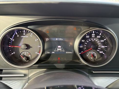 Used 2024 Kia Carnival LX image 28