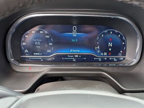 Used 2024 Chevrolet Suburban Premier image 32