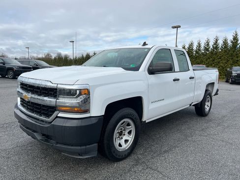 Used 2018 Chevrolet Silverado 1500 W/T w/ Trailering Package image 8