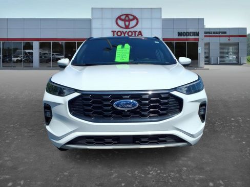 Used 2023 Ford Escape ST-Line Select AWD/4WD image 9