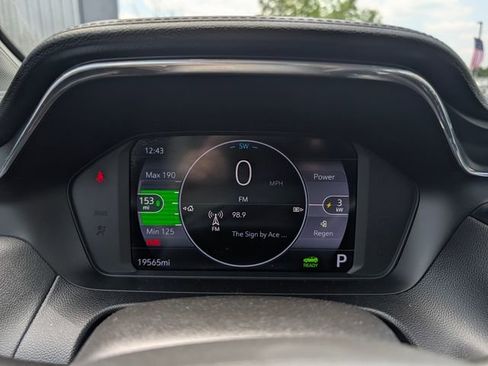 Used 2023 Chevrolet Bolt EUV LT w/ Driver Confidence Package FWD image 20