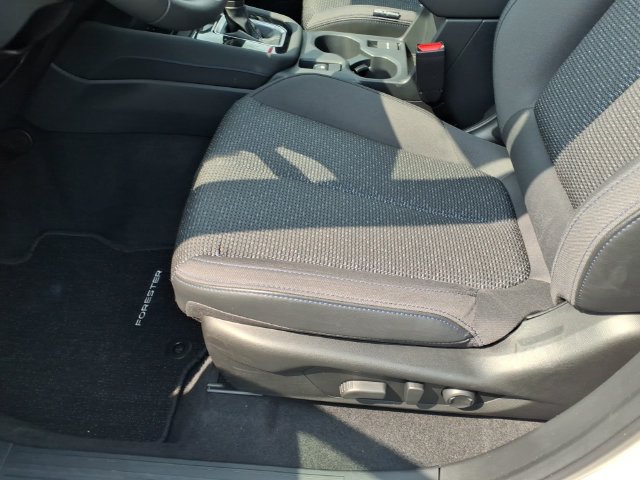 Used 2025 Subaru Forester Premium AWD/4WD image 15