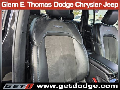 Used 2022 Jeep Grand Cherokee Trailhawk w/ Luxury Tech Group III image 32