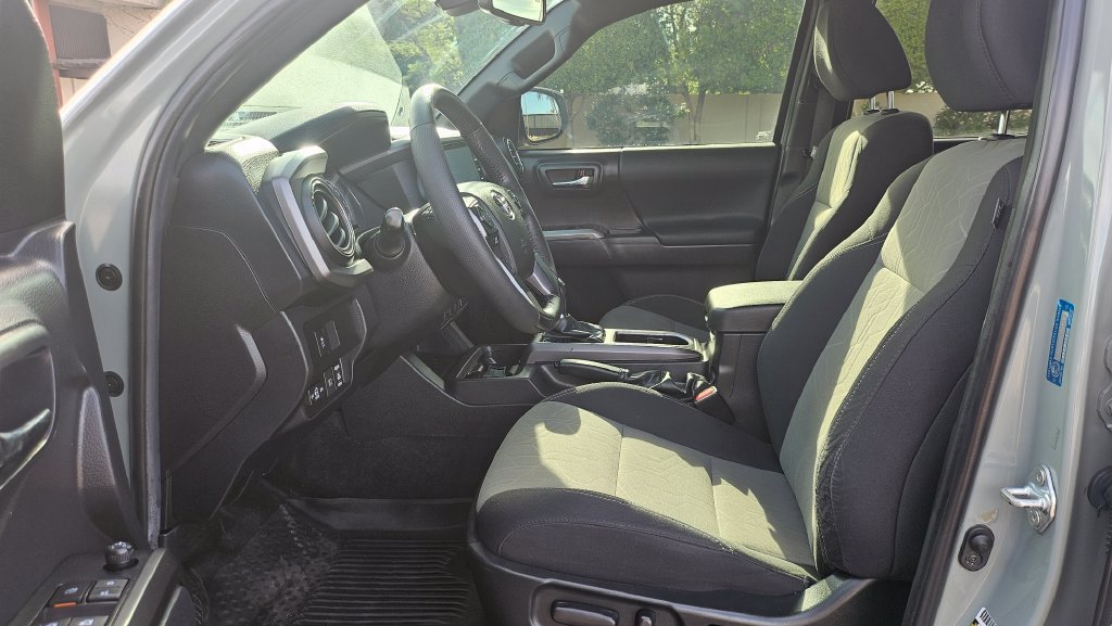 Used 2022 Toyota Tacoma TRD Sport w/ Black Out Package (TMS) RWD image 26