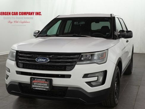 Used 2017 Ford Explorer 4WD Police Interceptor w/ Ready For The Road Package image 4