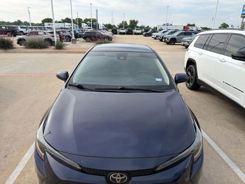 Used 2021 Toyota Corolla LE FWD image 7
