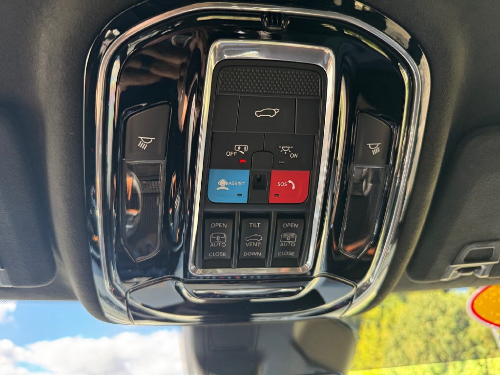 Used 2023 Jeep Grand Cherokee L Summit AWD/4WD image 26