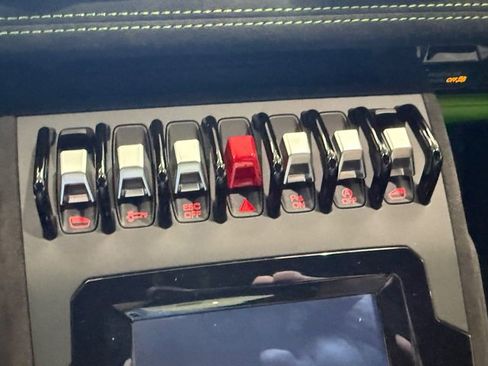 Used 2023 Lamborghini Huracan Tecnica image 41