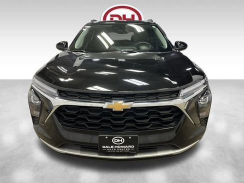 Used 2025 Chevrolet Trax LT image 6