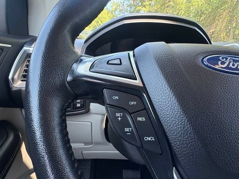 Used 2023 Ford Edge Titanium AWD/4WD image 12