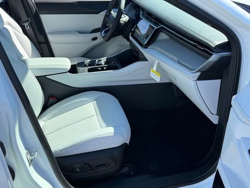 New 2026 Jeep Cherokee Limited AWD/4WD image 18