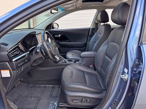 Used 2020 Kia Niro EX Premium FWD image 16