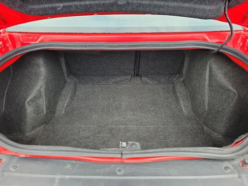 Used 2023 Dodge Challenger SXT image 8