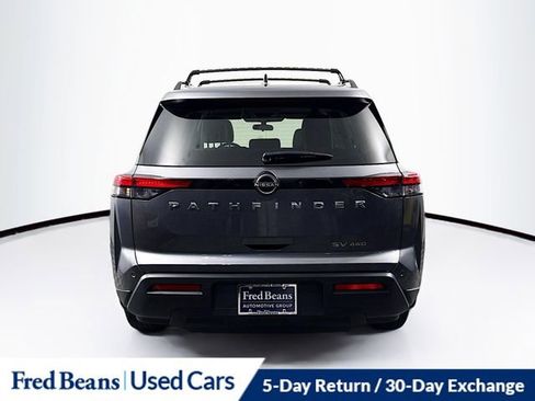 Used 2022 Nissan Pathfinder SV image 6