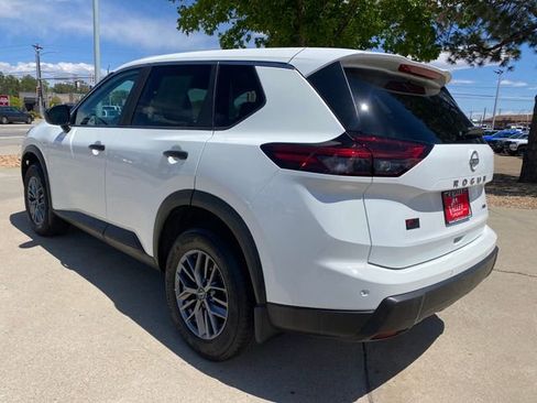 Certified 2024 Nissan Rogue S AWD/4WD image 3